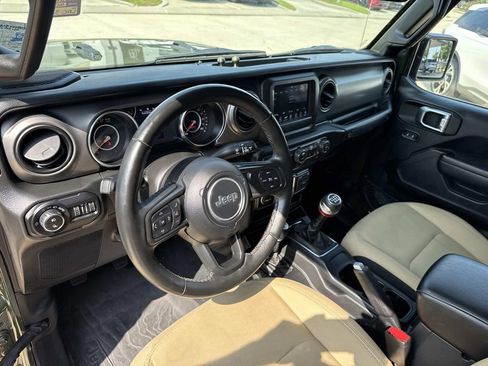 Used 2022 Jeep Gladiator Sport AWD/4WD image 22