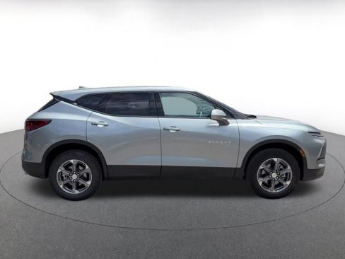 Used 2026 Chevrolet Blazer LT FWD image 16