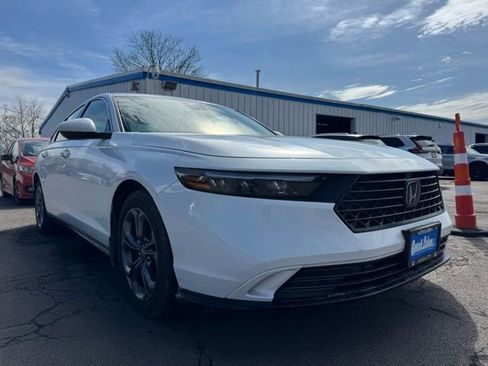 Used 2023 Honda Accord EX image 8
