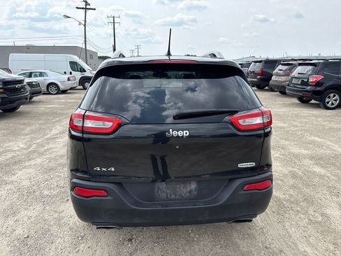 Used 2015 Jeep Cherokee Latitude w/ Cold Weather Group AWD/4WD image 13