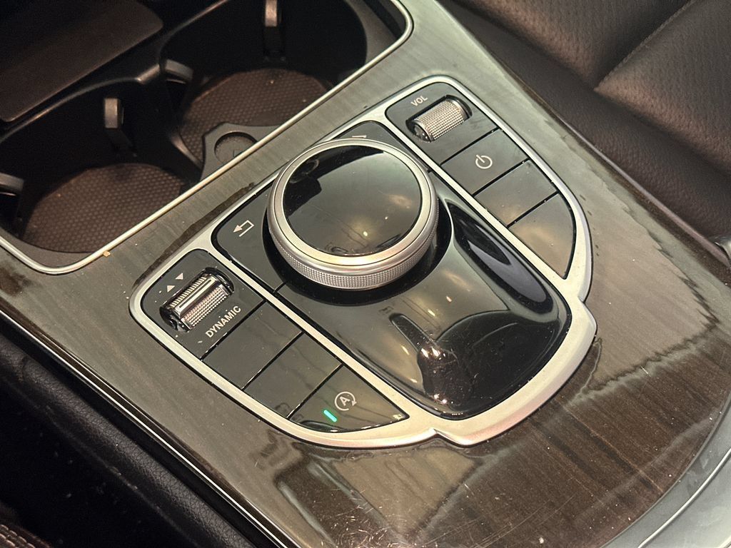 Used 2020 Mercedes-Benz C 300 Sedan image 7