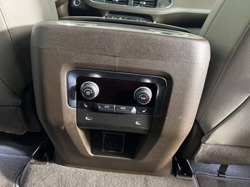 Used 2022 Chevrolet Tahoe Z71 w/ Z71 Off-Road Package image 18