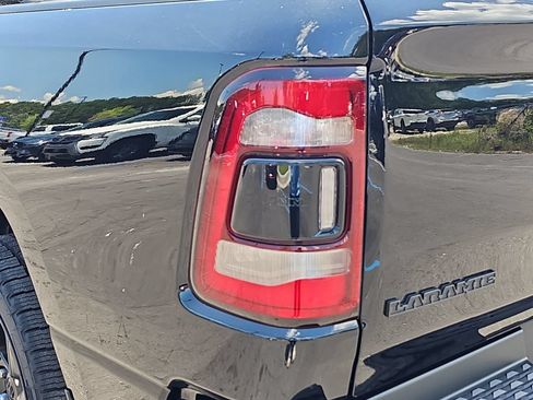 Used 2024 RAM 1500 Laramie AWD/4WD image 33