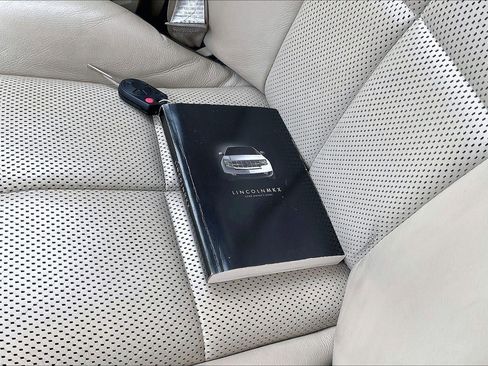 Used 2008 Lincoln MKX AWD image 11