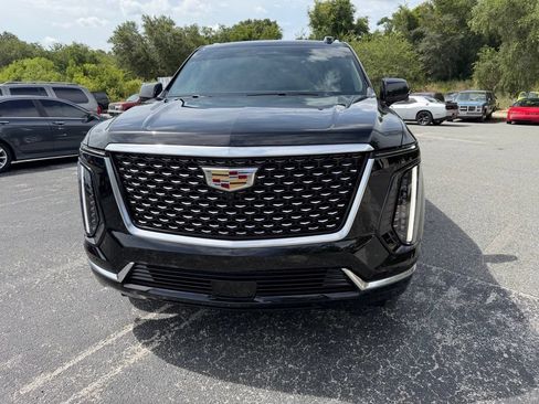 Certified 2025 Cadillac Escalade Premium Luxury w/ Touring Package AWD/4WD image 9