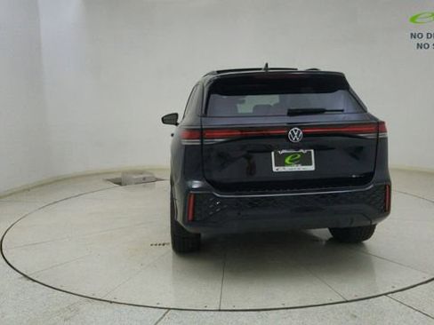 Used 2025 Volkswagen Tiguan SE R-Line AWD/4WD image 71