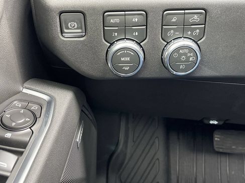 New 2026 GMC Sierra 1500 Elevation w/ Elevation Premium Package AWD/4WD image 18