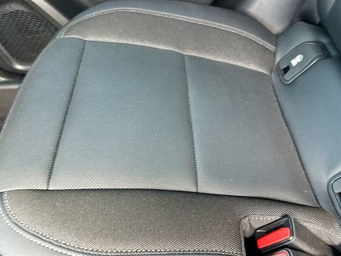 Used 2024 Chevrolet Equinox EV LT FWD image 28