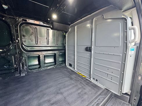 Used 2019 Ford Transit 150 148 Low Roof RWD image 25