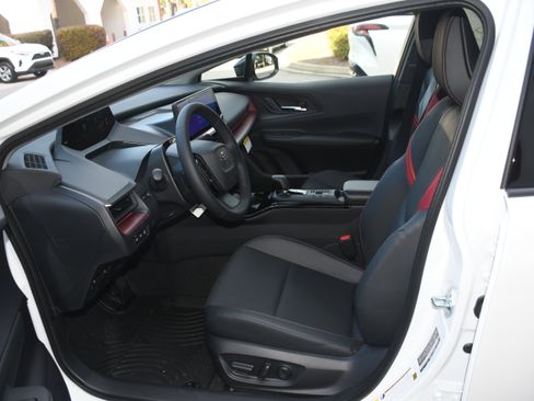 New 2026 Toyota Prius HybridXSE image 3