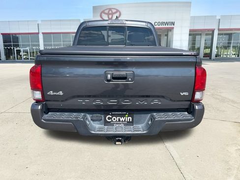 Used 2022 Toyota Tacoma SR AWD/4WD image 4