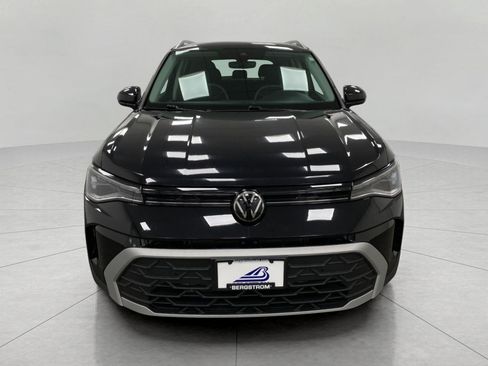 Used 2025 Volkswagen Taos SE AWD/4WD image 10