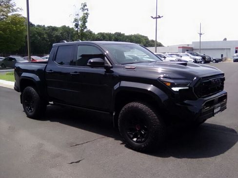 Used 2026 Toyota Tacoma TRD Pro w/ Tow Tech Package AWD/4WD image 1