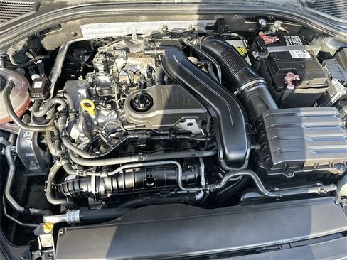 Used 2024 Volkswagen Jetta SE image 18