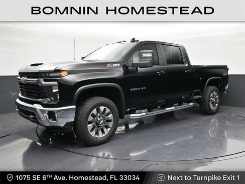 Used 2026 Chevrolet Silverado 2500 LT image 1