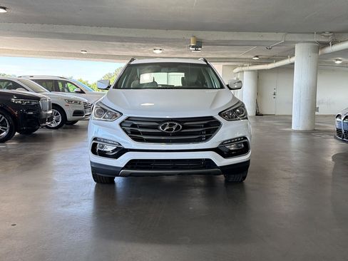Used 2017 Hyundai Santa Fe Sport FWD image 4