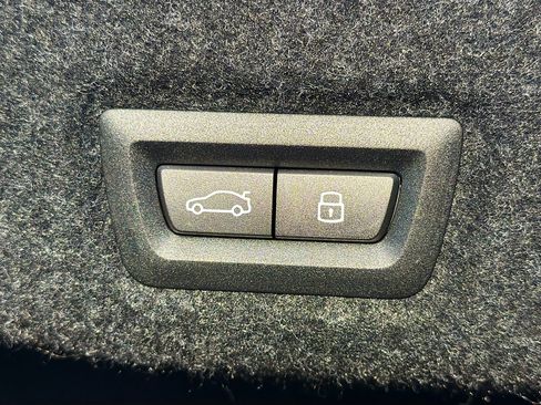 New 2026 BMW 530i w/ Convenience Package image 12