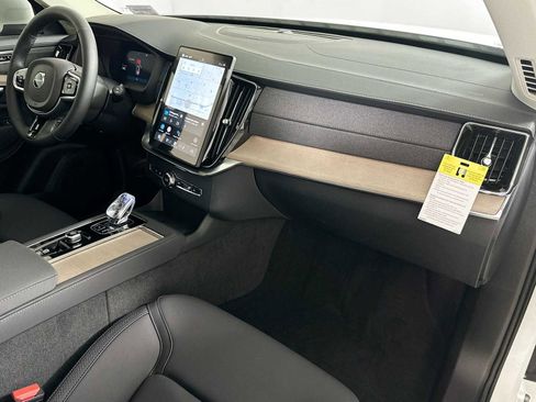 New 2025 Volvo XC90 B6 Plus w/ Protection Package Premier image 29