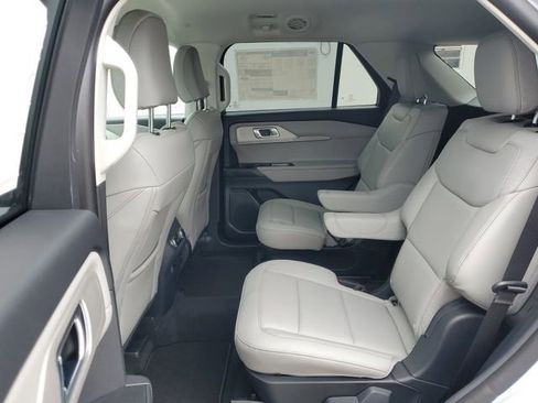 New 2026 Ford Explorer Active w/ Active Comfort Package image 30
