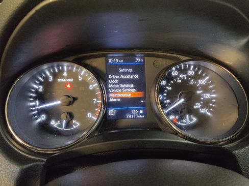 Used 2018 Nissan Rogue S AWD/4WD image 23