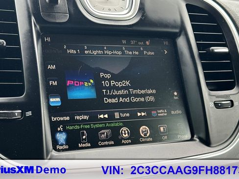 Used 2015 Chrysler 300 Limited image 25