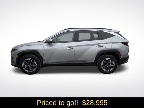 Certified 2025 Hyundai Tucson SEL image 3