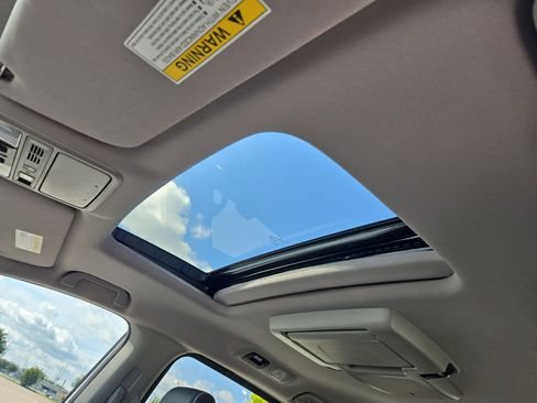 Certified 2024 Honda Odyssey Elite image 16