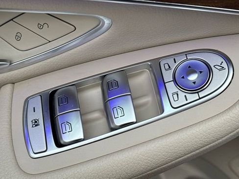 Used 2022 Mercedes-Benz GLC 300 image 12