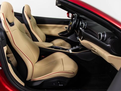 Certified 2019 Ferrari Portofino image 54