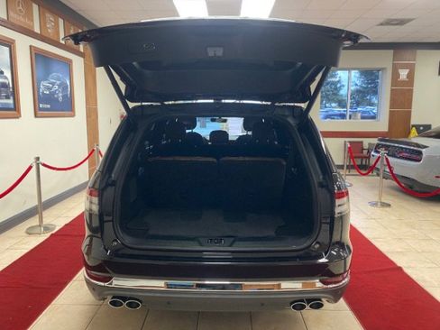 Used 2020 Lincoln Aviator Reserve w/ Elements Package Plus image 10