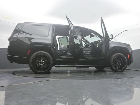 New 2026 Jeep Grand Wagoneer Limited AWD/4WD image 57