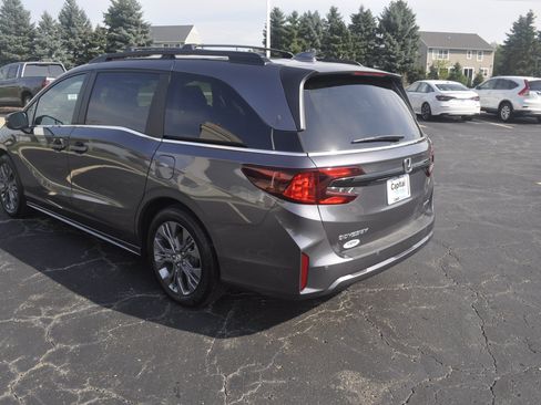 Used 2026 Honda Odyssey Touring image 5