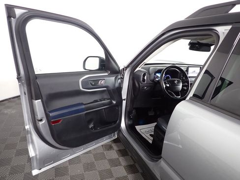 Used 2021 Ford Bronco Sport Outer Banks w/ Outer Banks Package (96D) image 18