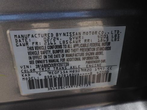 Used 2024 Nissan Sentra SV FWD image 23