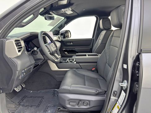 Used 2025 Toyota Tundra Limited w/ TRD Off-Road Package AWD/4WD image 15
