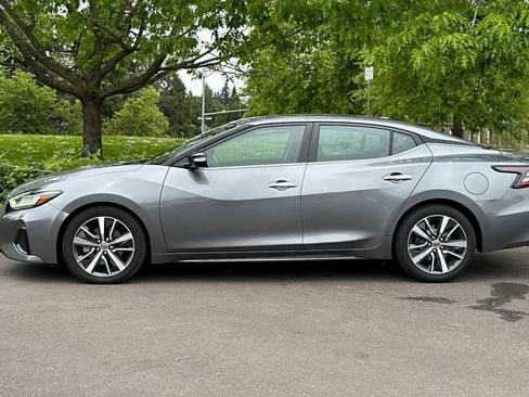 Used 2020 Nissan Maxima 3.5 SV w/ Floor Mat Group FWD image 5
