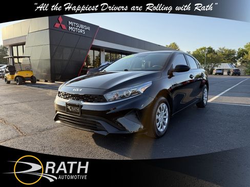 Used 2024 Kia Forte LX image 1