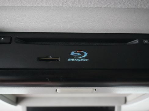 Used 2013 Toyota Sequoia Platinum image 15