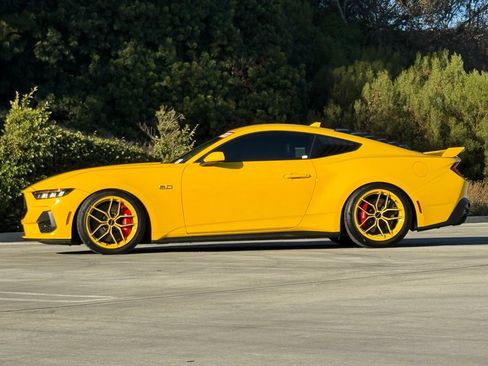 Used 2024 Ford Mustang GT Premium w/ GT Performance Package RWD image 8