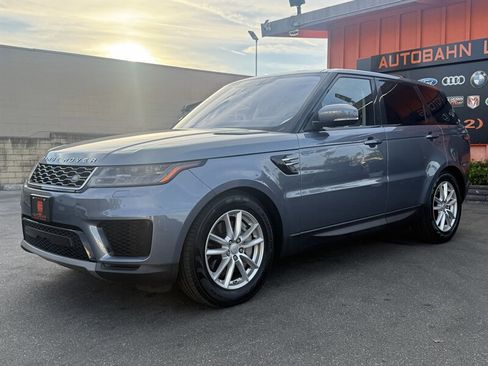 Used 2019 Land Rover Range Rover Sport SE image 9