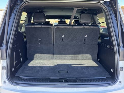 Used 2024 Jeep Wagoneer Series II w/ Flexible Seating Group RWD image 10