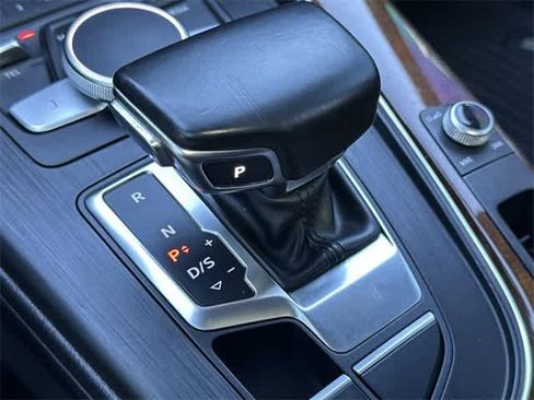 Used 2017 Audi A4 2.0T allroad Premium Plus w/ Technology Package image 30