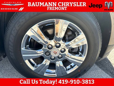 Used 2015 Cadillac SRX Luxury w/ Driver Awareness Package FWD image 41