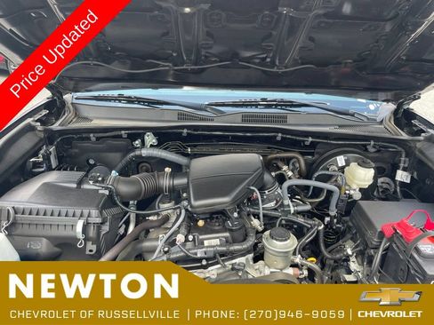 Used 2022 Toyota Tacoma SR5 w/ SR5 Appearance Package (SM) AWD/4WD image 39