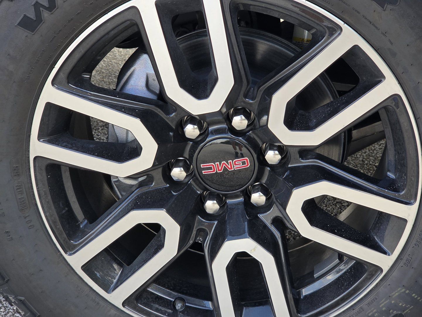 New 2026 GMC Sierra 1500 AT4 w/ AT4 Premium Package AWD/4WD image 13