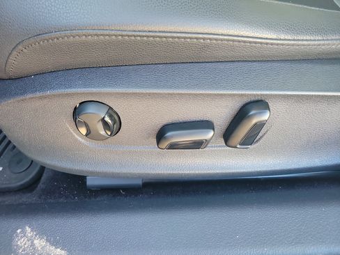 Used 2016 Volkswagen Passat 1.8T SE w/ Lighting Package image 23