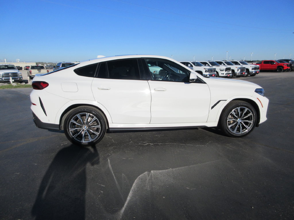 Used 2023 BMW X6 xDrive40i w/ M Sport Package AWD/4WD image 4