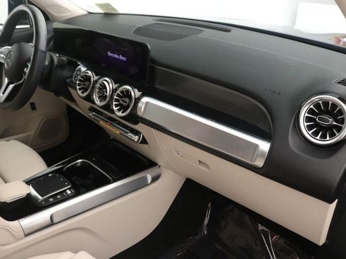 Certified 2023 Mercedes-Benz GLB 250 image 25