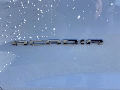 Used 2025 GMC Acadia Elevation image 75