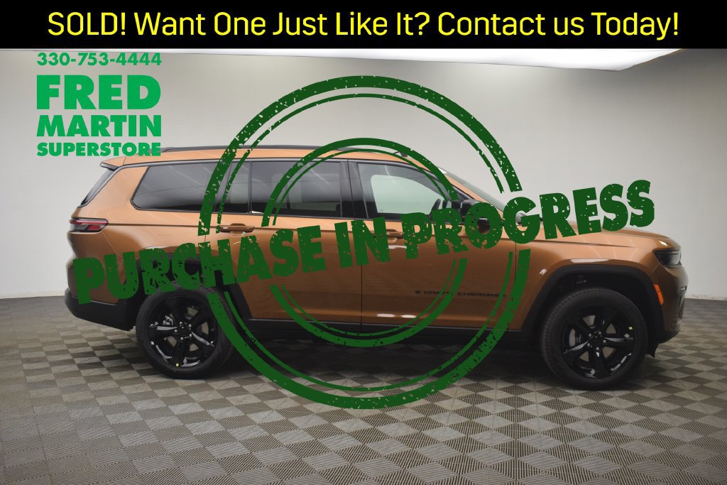 New 2026 Jeep Grand Cherokee L Limited w/ Limited Altitude Package AWD/4WD image 3
